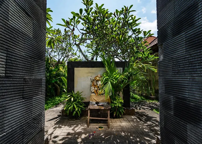 The Cozy 4* Nusa Lembongan
